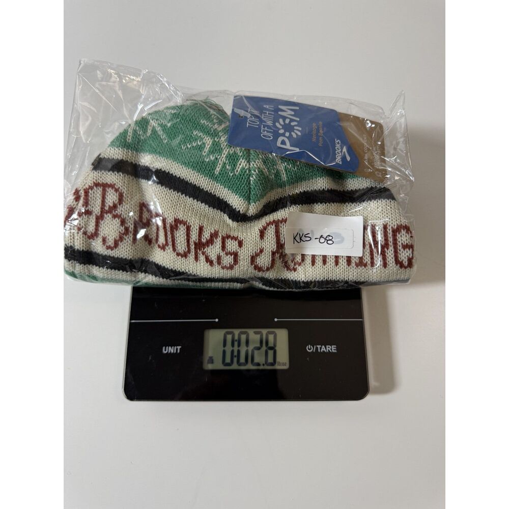 Brooks Running Pom Pom Snowman Knit Beanie NWT - Picture 2 of 2
